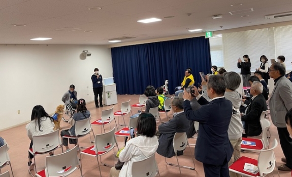 2025年11月23日　2Z合同例会　介助犬総合訓練センター見学およびサツマイモ掘り
